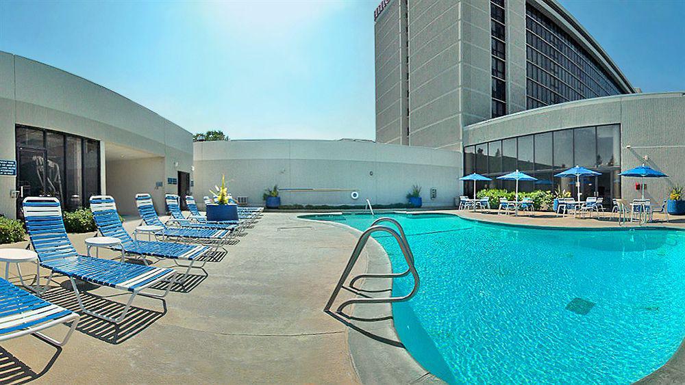 Hilton Sacramento Arden West Exterior foto