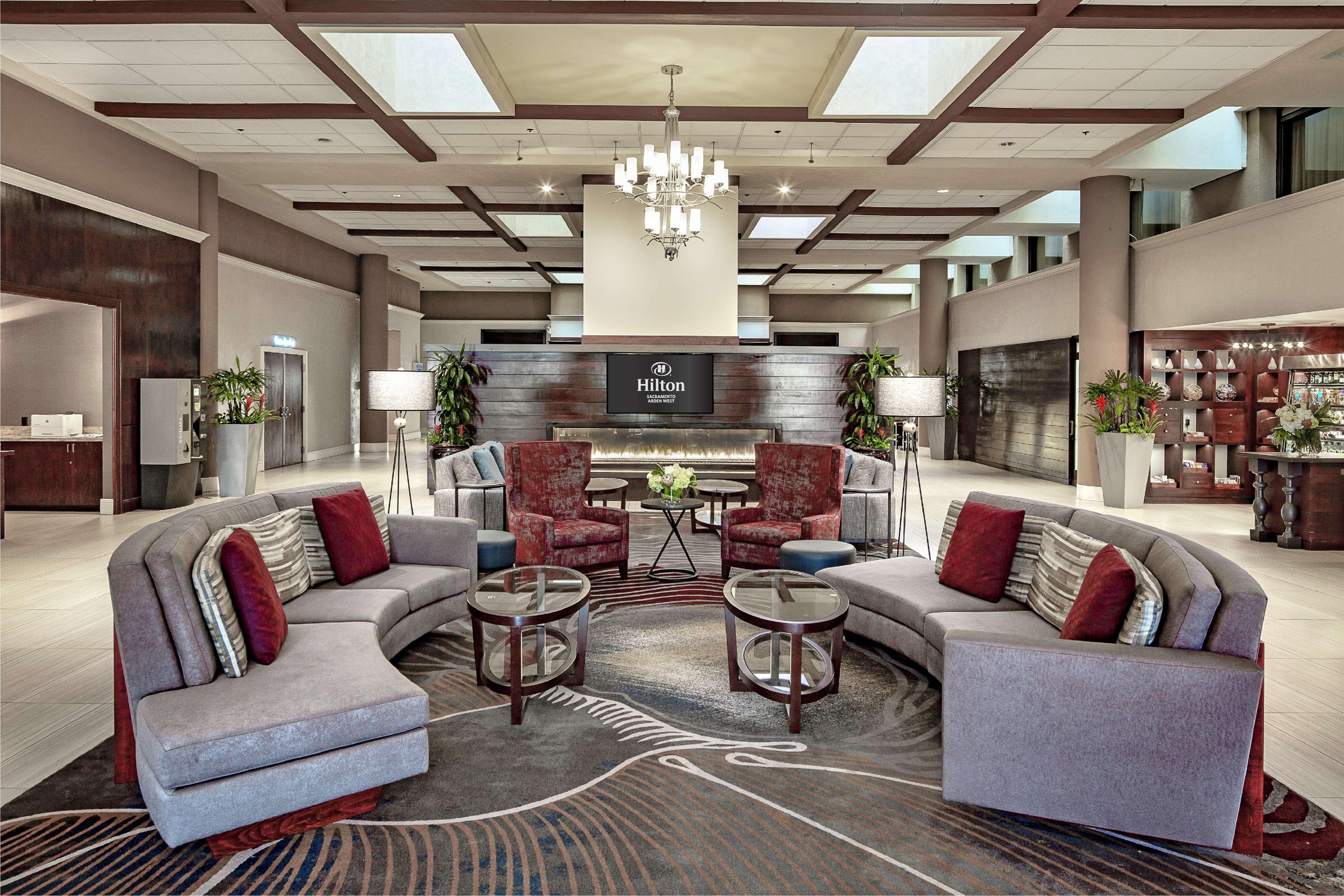 Hilton Sacramento Arden West Exterior foto