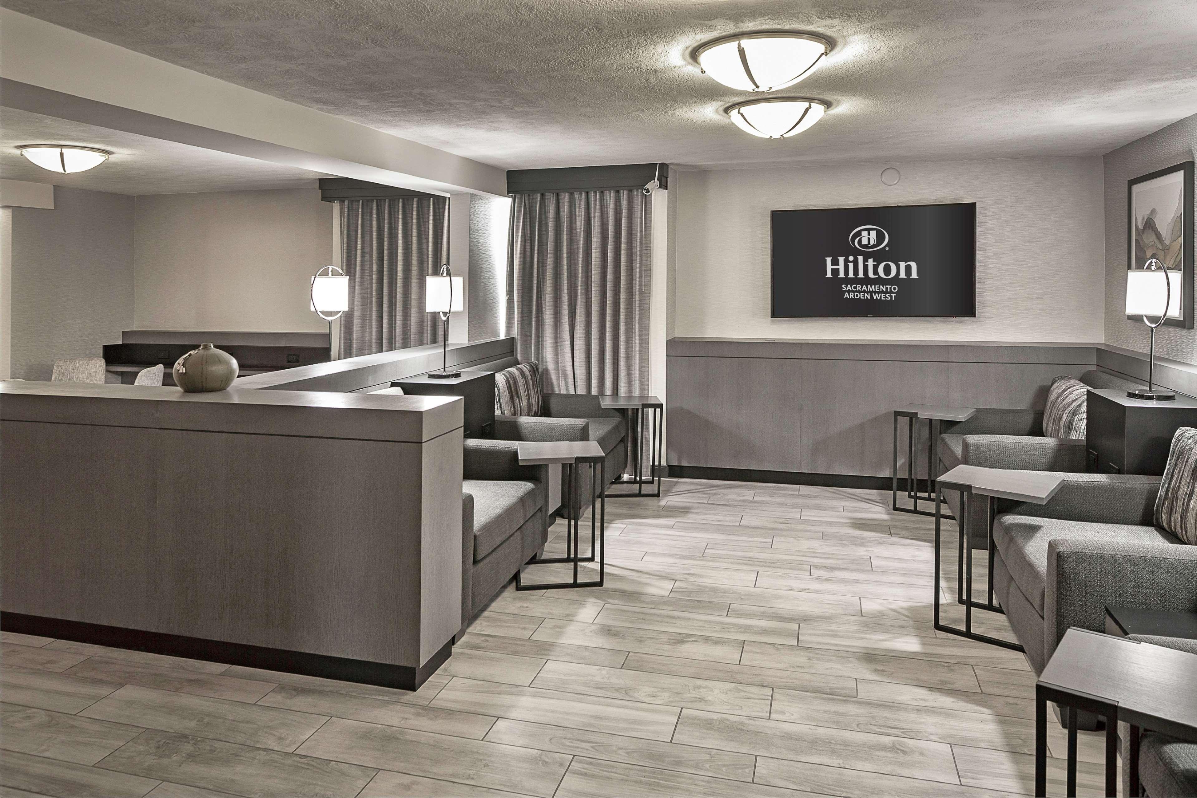 Hilton Sacramento Arden West Exterior foto