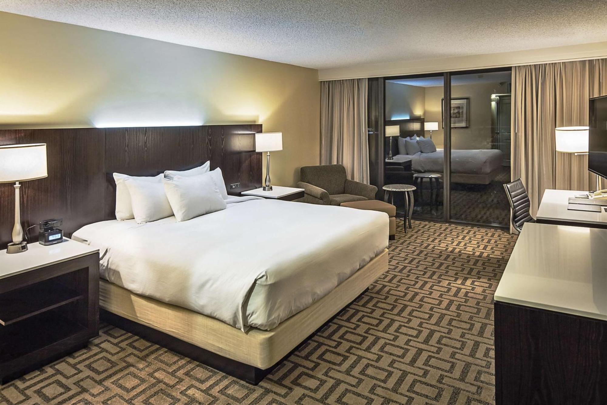 Hilton Sacramento Arden West Exterior foto